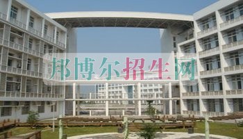 武漢廣場(chǎng)職業(yè)技術(shù)學(xué)院網(wǎng)站網(wǎng)址