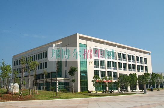 江西省贛州衛生學校