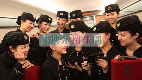 女生學高鐵乘務(wù)好嗎