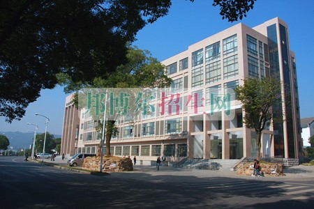 以鐵路專(zhuān)業(yè)為王牌的大專(zhuān)學(xué)校有哪些