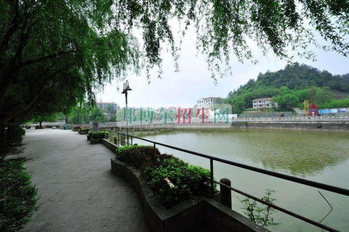 鐵路專業怎么樣報名