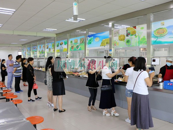 東營科技職業學院食堂
