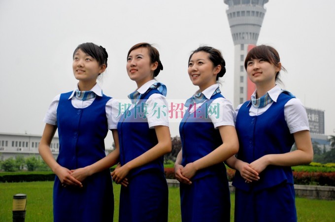 初中畢業學航空服務怎么樣