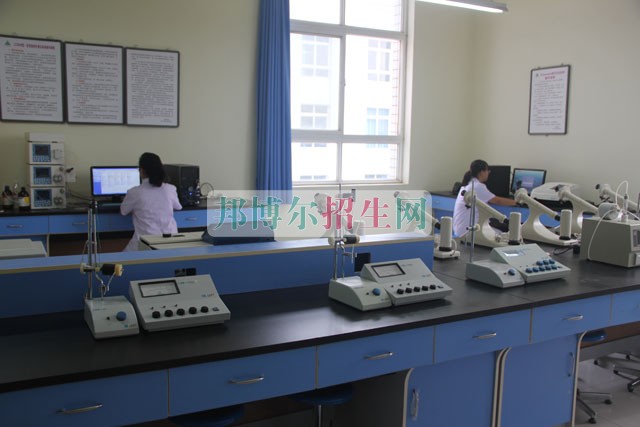 哪所藥劑專業(yè)學校好