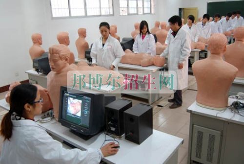 初中畢業能上臨床醫學嗎