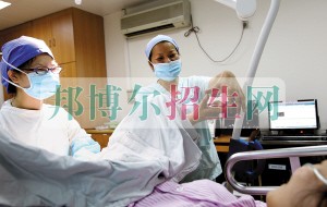 初中畢業能考助產護理嗎