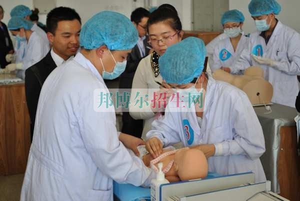 什么臨床醫學學校好
