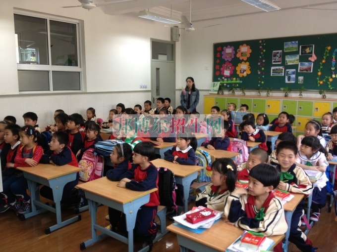成都初中生讀教育技術學怎么樣