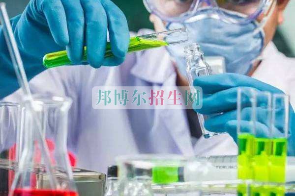 成都有什么好的醫學檢驗學校