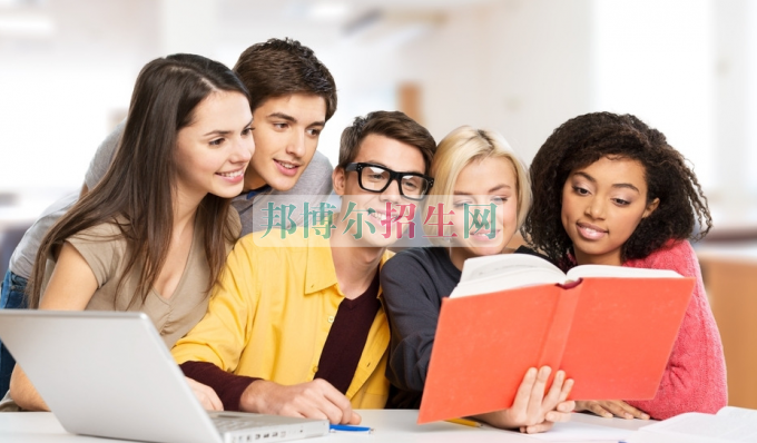 成都哪個漢語言文學學校最好