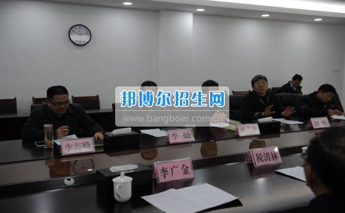 重慶公共運輸職業學院中建公司進校園 校企合作添新輝
