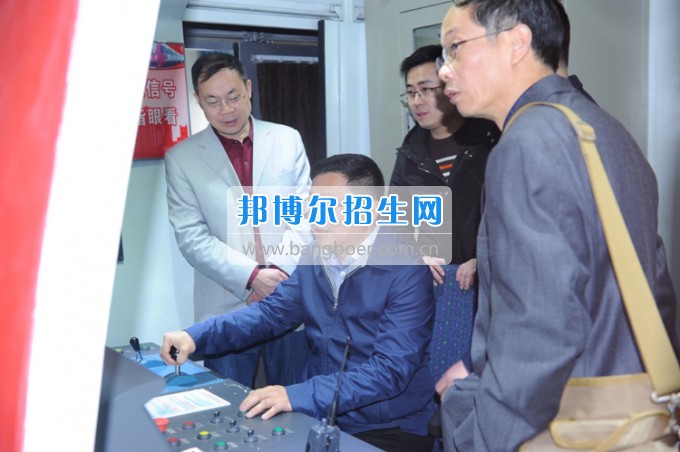 貴陽軌道公司考察重慶公共運輸職業學院并進行校企合作洽談