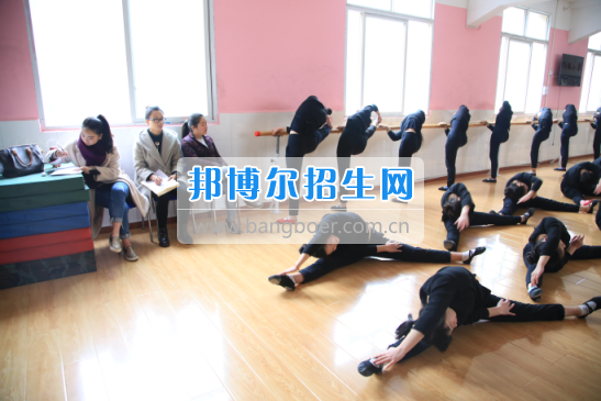 川北幼兒師范高等?？茖W校學前教育系赴南江小河職中調研