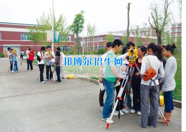 成都有建筑裝飾工程技術(shù)專業(yè)學校嗎