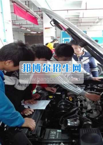 赤水市中等職業學校2017年汽修部陸正偉老師公開課