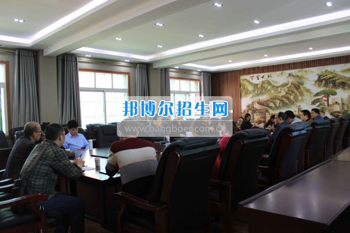 南充市教科所到南部縣職業技術學校調研義務教育教學情況