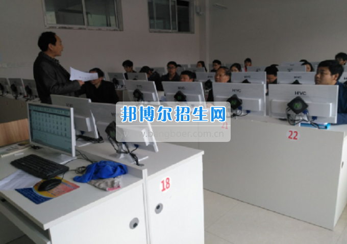 巴中師范學(xué)校云計(jì)算機(jī)房建設(shè)項(xiàng)目順利通過(guò)驗(yàn)收