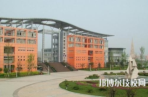 成都市中山職業技術學校2020年報名條件、招生要求、招生對象