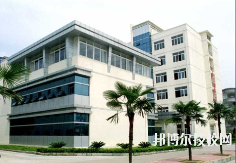 江西化學(xué)工業(yè)高級(jí)技工學(xué)校2020年報(bào)名條件、招生要求、招生對(duì)象