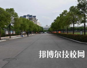 贛州華堅科技職業學校2020年招生辦聯系電話 