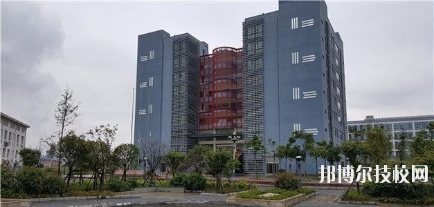 息烽中等職業(yè)學校2020年招生錄取分數(shù)線