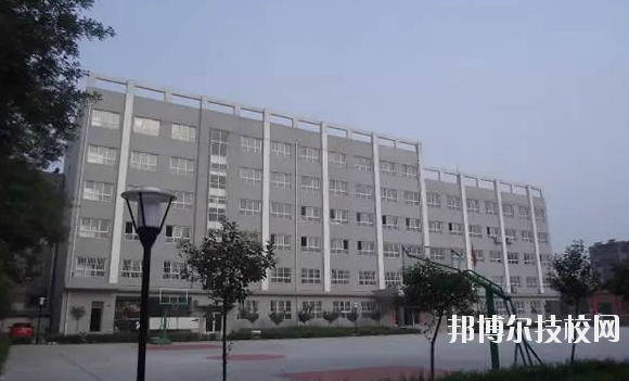 華陰市職業(yè)教育中心2020年報名條件、招生要求、招生對象 