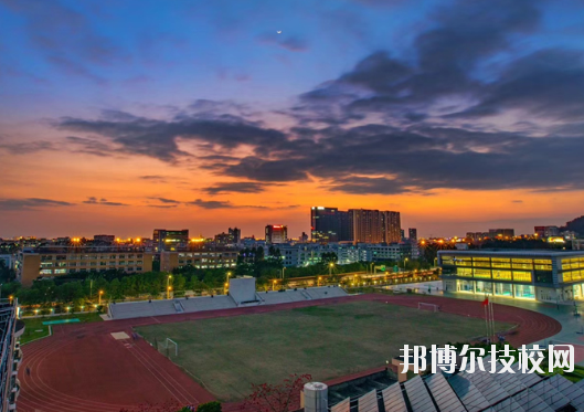 深圳寶安職業技術學校5