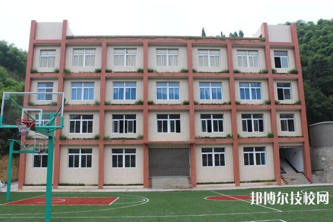 重慶涪陵信息技術(shù)學(xué)校2020年報(bào)名條件、招生要求、招生對(duì)象