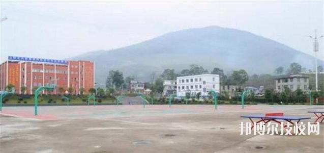 正安中等職業(yè)學(xué)校2020年報名條件、招生要求、招生對象