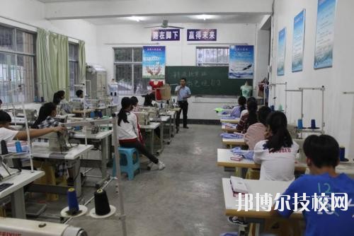 望謨中等職業學校2020年宿舍條件