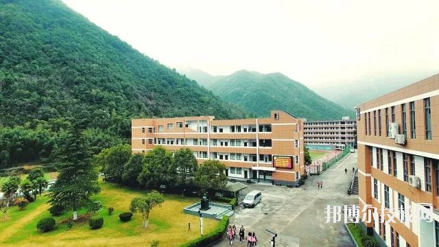 寧波四明職業(yè)高級中學(xué)怎么樣、好不好