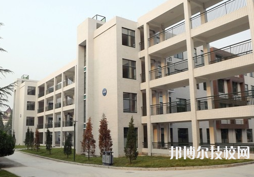 建德工業(yè)技術(shù)學校2020年報名條件、招生要求、招生對象
