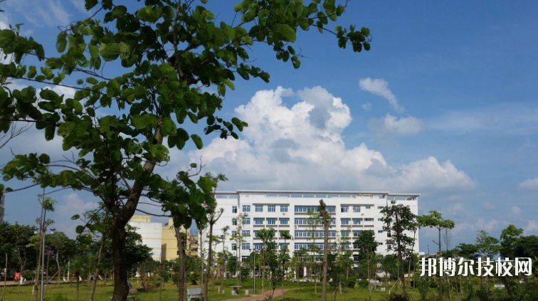 成都實驗商貿管理學校2020年招生辦聯系電話