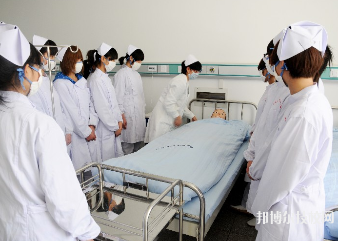 重慶第三衛(wèi)生學校怎么樣、好不好