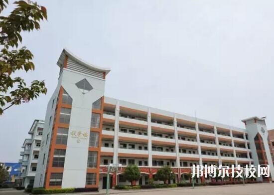 義烏城鎮(zhèn)職業(yè)技術學校2020年報名條件、招生要求、招生對象