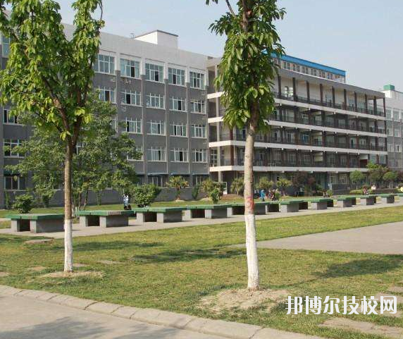 重慶紡織技工學(xué)校2020年報(bào)名條件、招生要求、招生對象