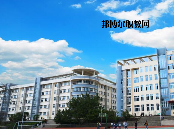 重慶墊江縣第一職業(yè)中學校2020年有哪些專業(yè)
