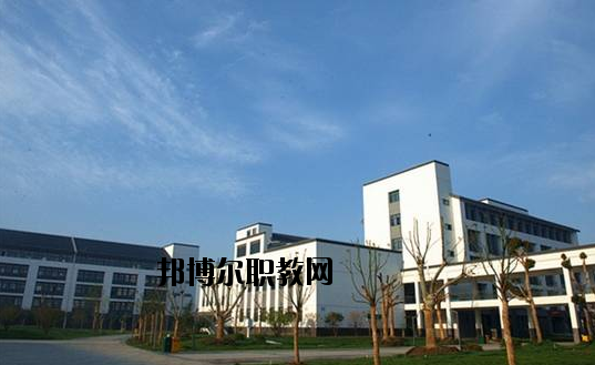 蘇州吳中技工學校2020年報名條件、招生要求、招生對象