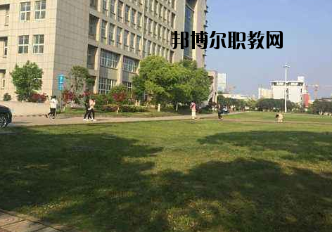 中國嘉陵工業股份有限公司（集團）技工學校2020年招生辦聯系電話