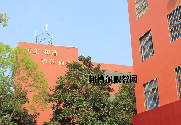 南昌保險(xiǎn)學(xué)校2020年報(bào)名條件、招生要求、招生對(duì)象