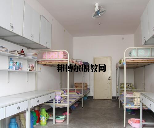 羅山中等職業學校2021年宿舍條件