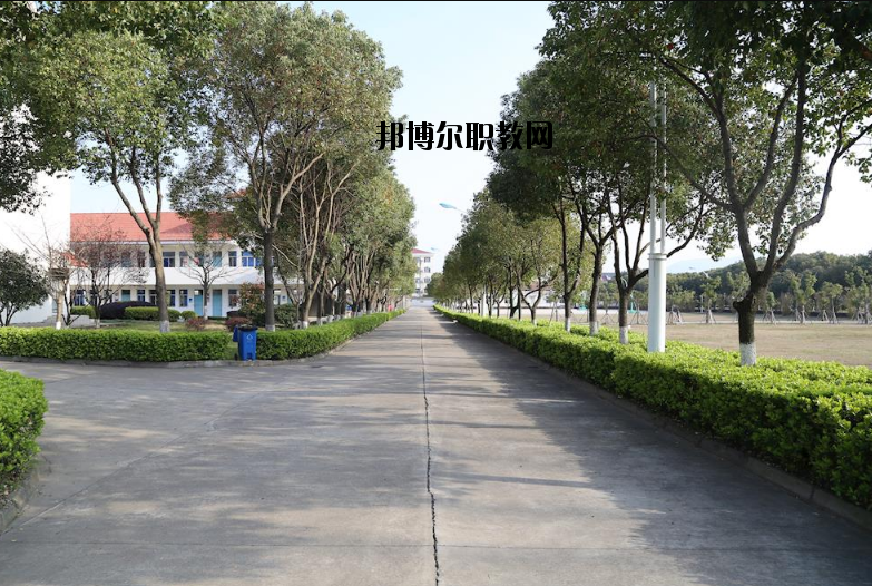 蘇州太湖旅游中等專(zhuān)業(yè)學(xué)校2020年招生辦聯(lián)系電話