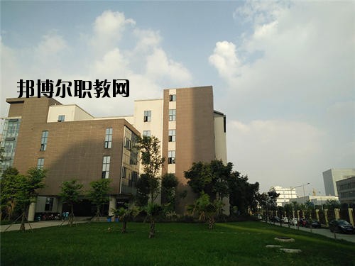 內(nèi)江科技開發(fā)學(xué)校2020年報(bào)名條件、招生要求、招生對象