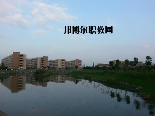 內江鐵路機械學校2020年報名條件、招生要求、招生對象