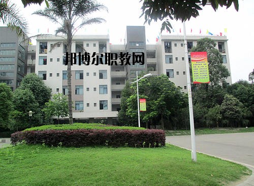四川核工業(yè)工程學(xué)校2020年報(bào)名條件、招生要求、招生對(duì)象