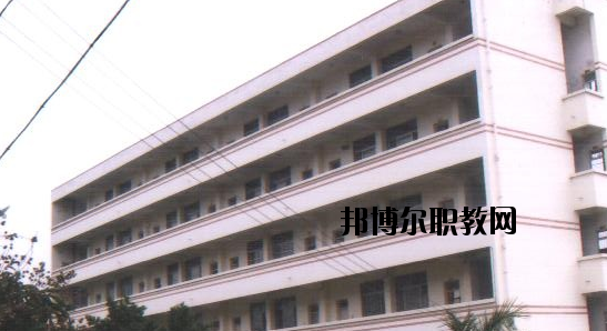 南寧電子工程學(xué)校2020年報(bào)名條件、招生要求、招生對(duì)象 