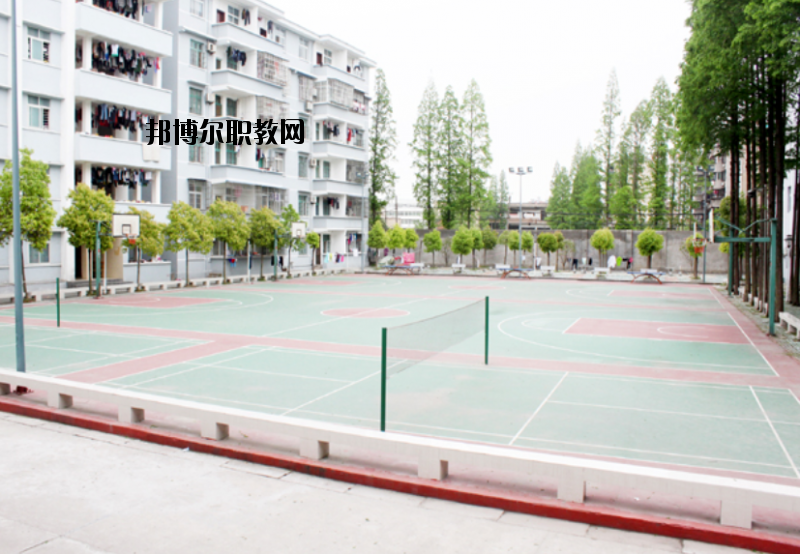 湖北潛江衛(wèi)生學(xué)校2020年報(bào)名條件、招生要求、招生對象