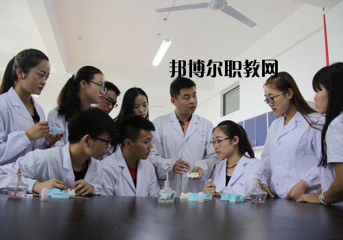 阿壩衛生學校2020年招生辦聯系電話