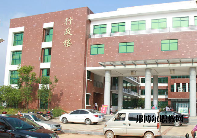 咸寧職業教育集團學校7