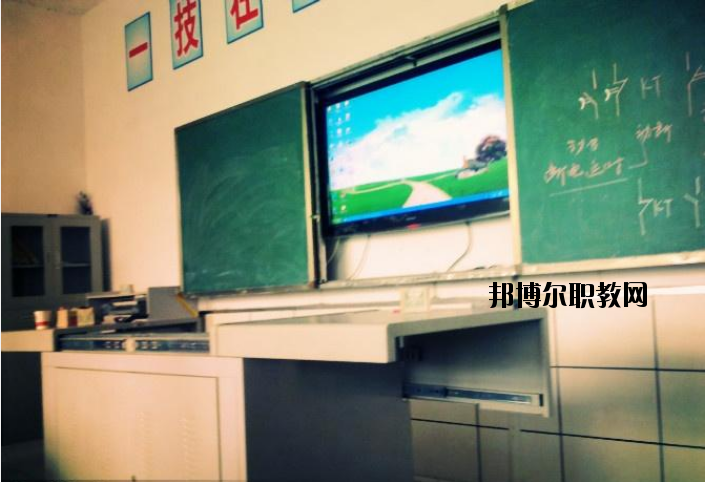 四川省隆昌縣城關職業(yè)中學2020年報名條件、招生要求、招生對象